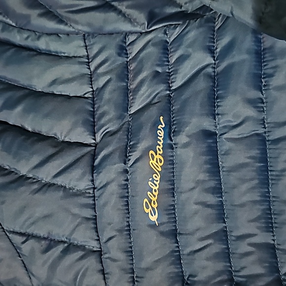 YOUTH Eddie Bauer-First Ascent-Cirrus Lite Down Jacket, Blue, Size 10 (Medium) - Picture 2 of 8